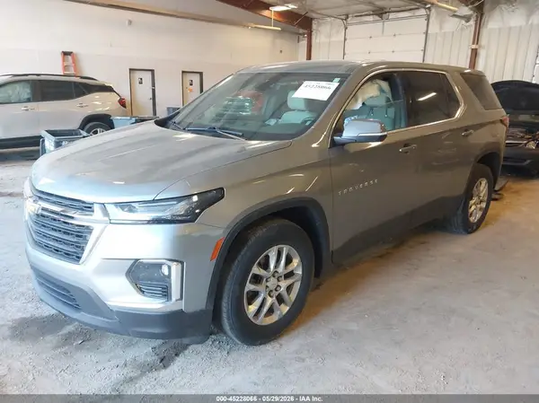 1GNEVFKW7PJ325171 2023 CHEVROLET TRAVERSE - Image 2
