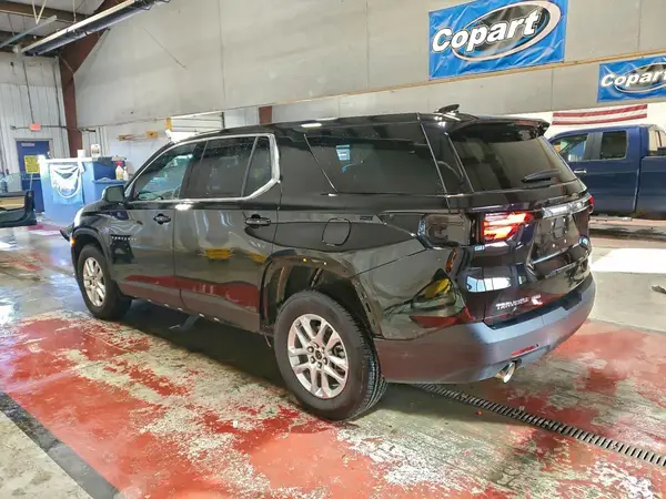 1GNEVFKW7PJ326238 2023 CHEVROLET TRAVERSE - Image 2
