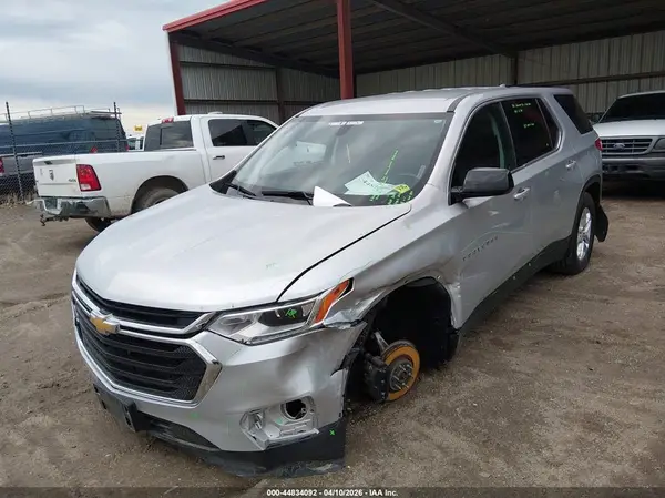 1GNEVFKW8JJ158794 2018 CHEVROLET TRAVERSE - Image 2