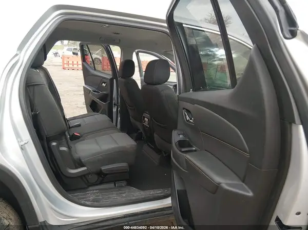 1GNEVFKW8JJ158794 2018 CHEVROLET TRAVERSE - Image 8
