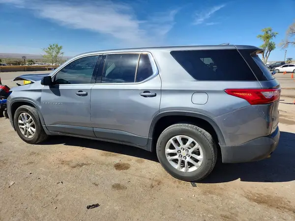 1GNEVFKW8JJ201496 2018 CHEVROLET TRAVERSE - Image 2