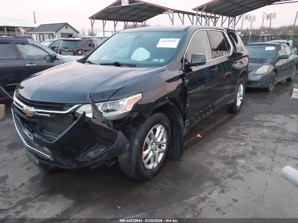 1GNEVFKW8LJ165067 2020 CHEVROLET TRAVERSE - Image 2