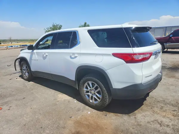 1GNEVFKW8MJ242439 2021 CHEVROLET TRAVERSE - Image 2