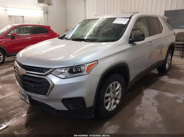 1GNEVFKW8MJ259130 2021 CHEVROLET TRAVERSE - Image 2
