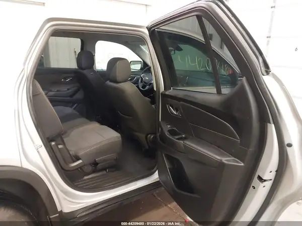 1GNEVFKW8MJ259130 2021 CHEVROLET TRAVERSE - Image 8