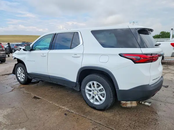 1GNEVFKW8PJ173708 2023 CHEVROLET TRAVERSE - Image 2