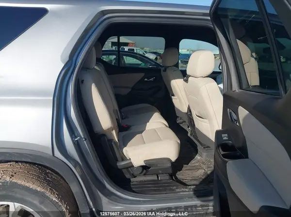 1GNEVFKW8PJ210983 2023 CHEVROLET TRAVERSE - Image 8