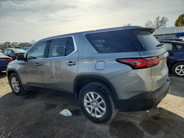 1GNEVFKW8PJ233695 2023 CHEVROLET TRAVERSE - Image 2