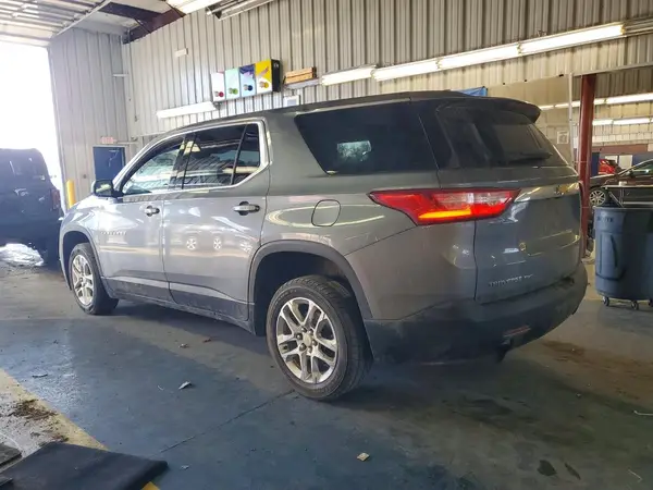 1GNEVFKW9JJ143964 2018 CHEVROLET TRAVERSE - Image 2