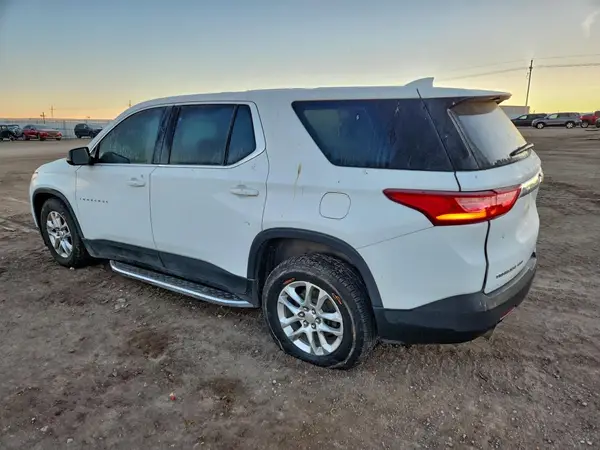 1GNEVFKW9JJ149232 2018 CHEVROLET TRAVERSE - Image 2