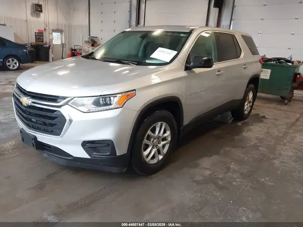 1GNEVFKW9JJ152390 2018 CHEVROLET TRAVERSE - Image 2