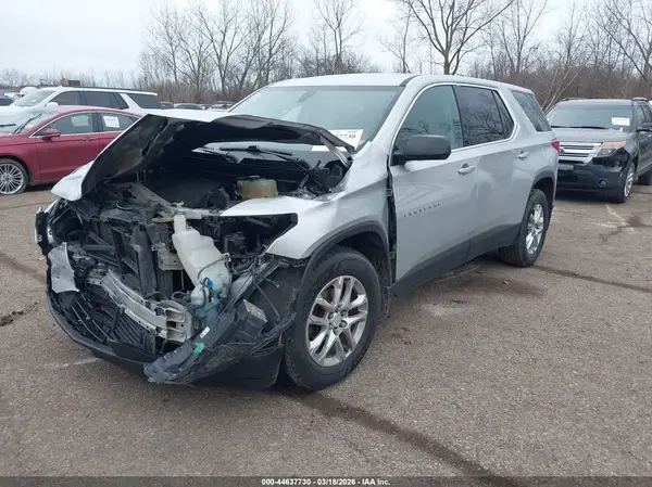 1GNEVFKW9JJ153085 2018 CHEVROLET TRAVERSE - Image 2