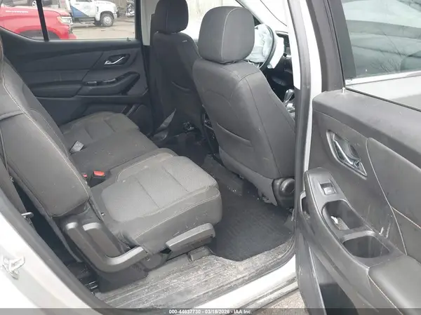 1GNEVFKW9JJ153085 2018 CHEVROLET TRAVERSE - Image 8