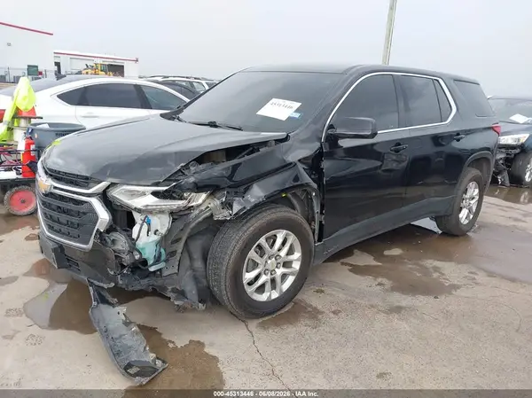 1GNEVFKW9JJ153586 2018 CHEVROLET TRAVERSE - Image 2