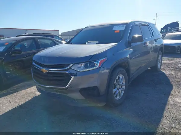 1GNEVFKW9JJ156715 2018 CHEVROLET TRAVERSE - Image 2