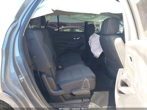 1GNEVFKW9JJ156715 2018 CHEVROLET TRAVERSE - Image 8