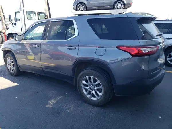 1GNEVFKW9JJ193683 2018 CHEVROLET TRAVERSE - Image 2