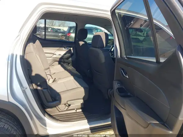 1GNEVFKW9MJ104652 2021 CHEVROLET TRAVERSE - Image 8