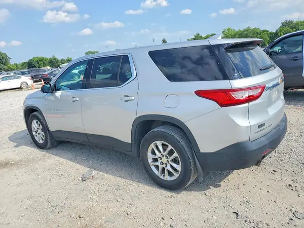1GNEVFKWXJJ103263 2018 CHEVROLET TRAVERSE - Image 2