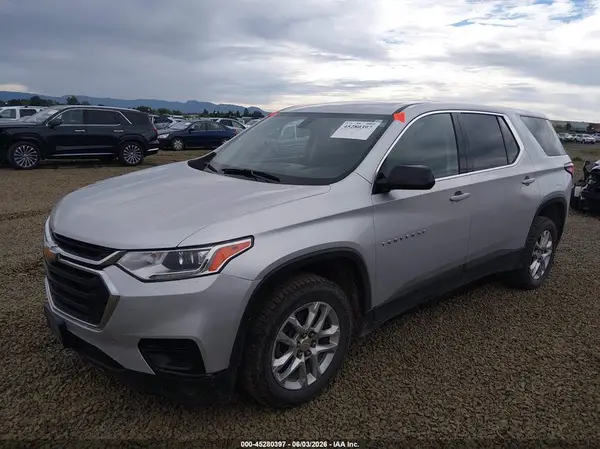 1GNEVFKWXJJ137395 2018 CHEVROLET TRAVERSE - Image 2