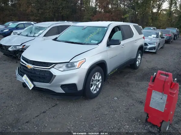 1GNEVFKWXMJ135294 2021 CHEVROLET TRAVERSE - Image 2