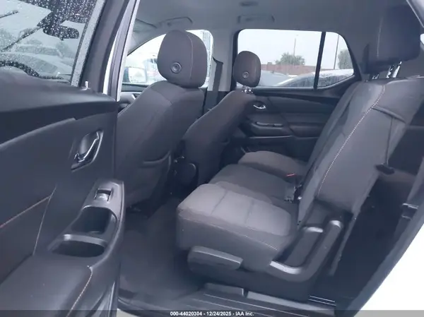1GNEVFKWXMJ268394 2021 CHEVROLET TRAVERSE - Image 8