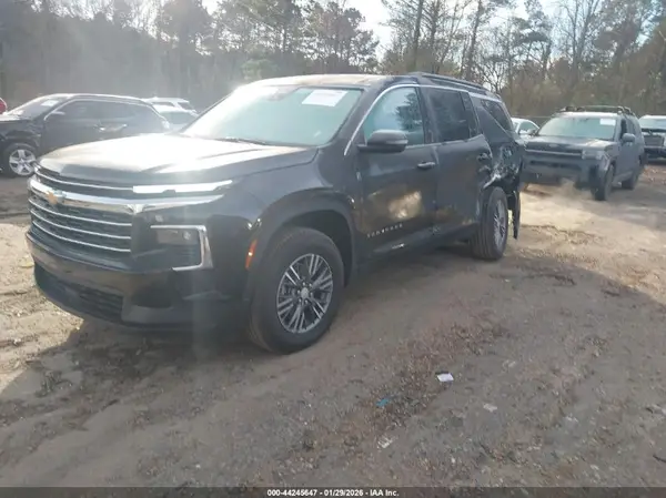 1GNEVGKS1TJ169416 2026 CHEVROLET TRAVERSE - Image 2