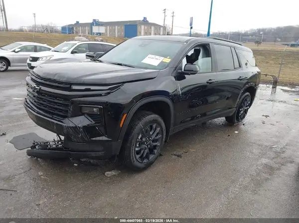 1GNEVGKS2TJ204688 2026 CHEVROLET TRAVERSE - Image 2