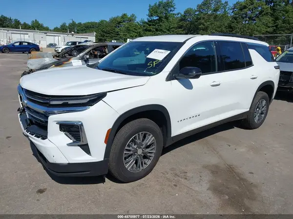 1GNEVGKS2TJ279956 2026 CHEVROLET TRAVERSE - Image 2