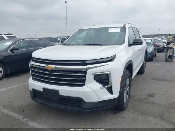 1GNEVGKS3RJ185061 2024 CHEVROLET TRAVERSE - Image 2