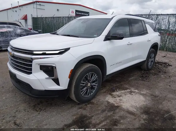 1GNEVGKS3TJ171278 2026 CHEVROLET TRAVERSE - Image 2