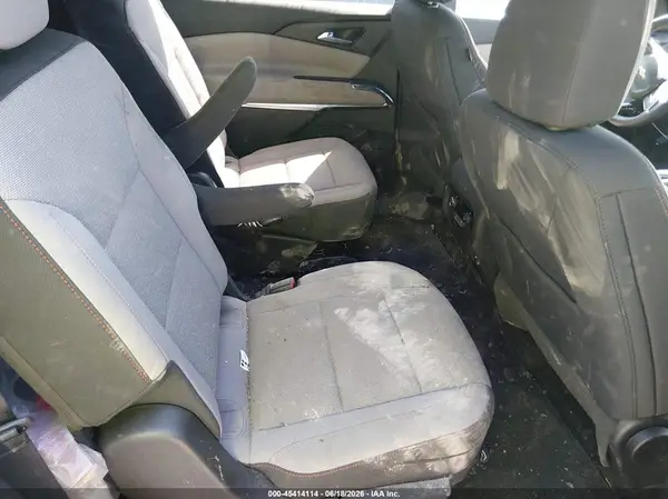 1GNEVGKS3TJ233889 2026 CHEVROLET TRAVERSE - Image 8