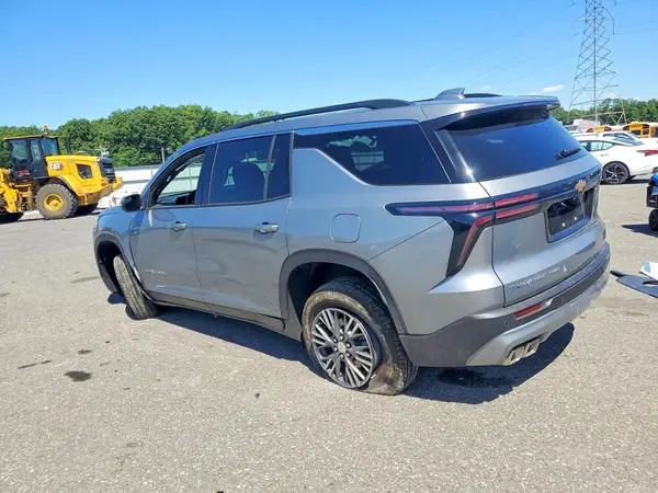 1GNEVGKS3TJ335189 2026 CHEVROLET TRAVERSE - Image 2