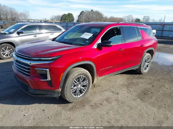 1GNEVGKS4TJ128424 2026 CHEVROLET TRAVERSE - Image 2