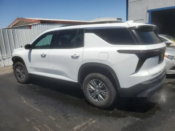 1GNEVGKS5RJ167242 2024 CHEVROLET TRAVERSE - Image 2
