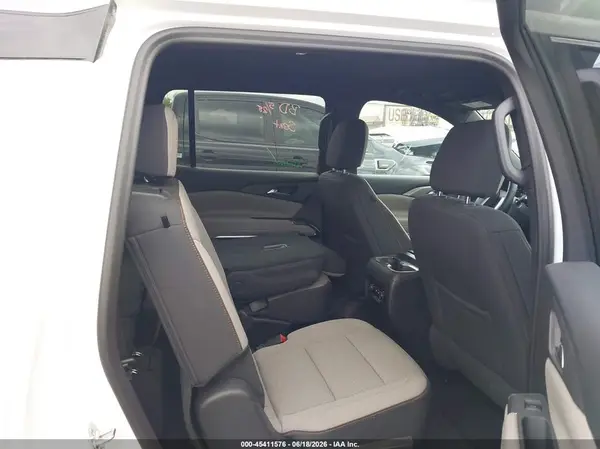 1GNEVGKS5TJ262682 2026 CHEVROLET TRAVERSE - Image 8