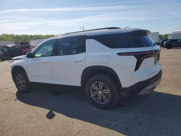 1GNEVGKS5TJ311279 2026 CHEVROLET TRAVERSE - Image 2