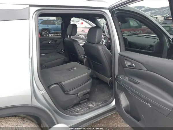 1GNEVGKS7TJ131916 2026 CHEVROLET TRAVERSE - Image 8