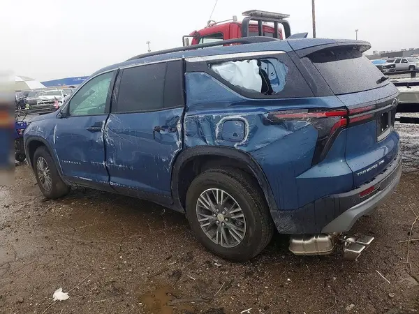 1GNEVGKS7TJ257631 2026 CHEVROLET TRAVERSE - Image 2