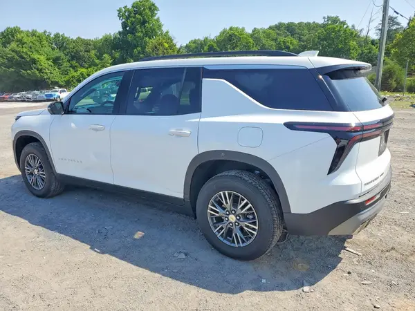 1GNEVGKS7TJ339729 2026 CHEVROLET TRAVERSE - Image 2