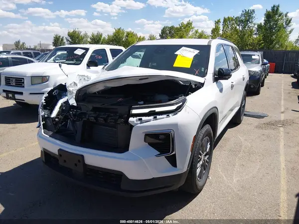 1GNEVGKS8TJ256049 2026 CHEVROLET TRAVERSE - Image 2
