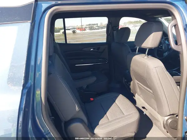 1GNEVGKS9TJ121985 2026 CHEVROLET TRAVERSE - Image 8