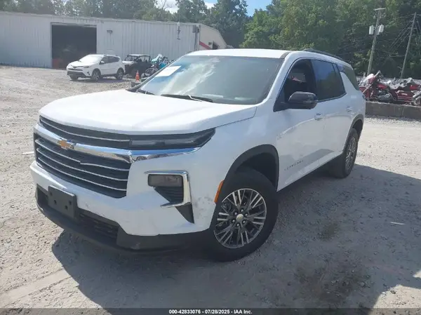 1GNEVGKSXRJ180679 2024 CHEVROLET TRAVERSE - Image 2