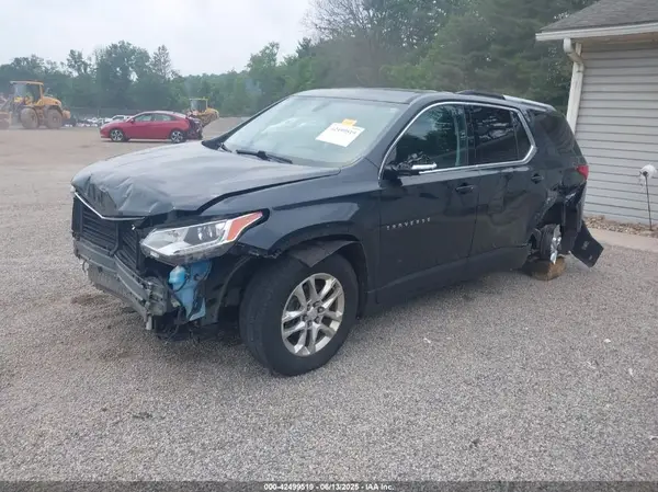 1GNEVGKW0JJ118599 2018 CHEVROLET TRAVERSE - Image 2