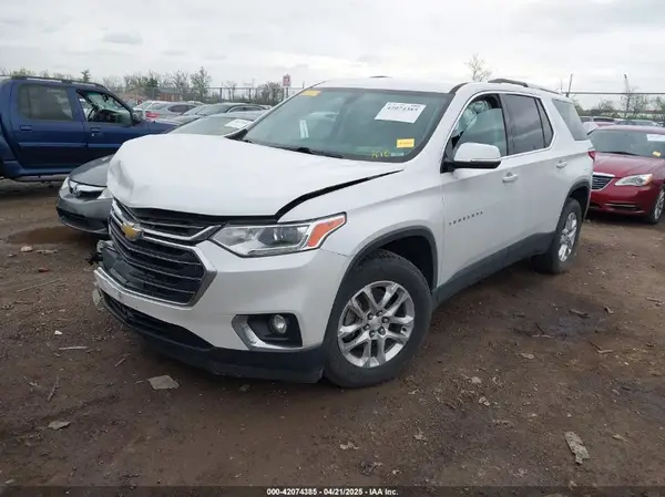 1GNEVGKW0JJ121969 2018 CHEVROLET TRAVERSE - Image 2