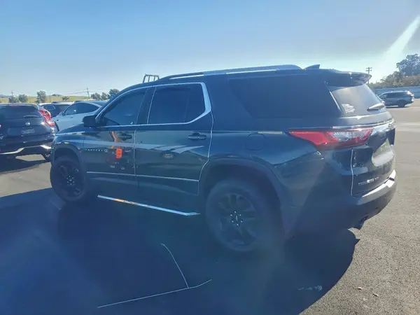 1GNEVGKW0JJ148251 2018 CHEVROLET TRAVERSE - Image 2