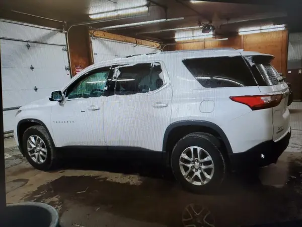 1GNEVGKW0JJ248205 2018 CHEVROLET TRAVERSE - Image 2