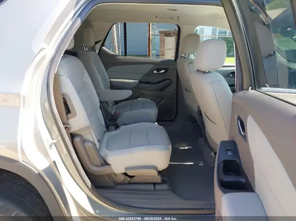 1GNEVGKW0JJ272276 2018 CHEVROLET TRAVERSE - Image 8