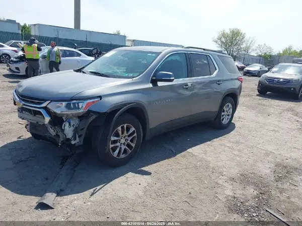 1GNEVGKW0KJ263711 2019 CHEVROLET TRAVERSE - Image 2