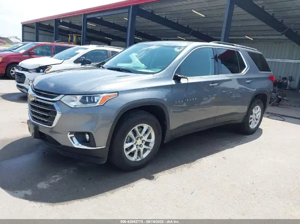1GNEVGKW0LJ256551 2020 CHEVROLET TRAVERSE - Image 2